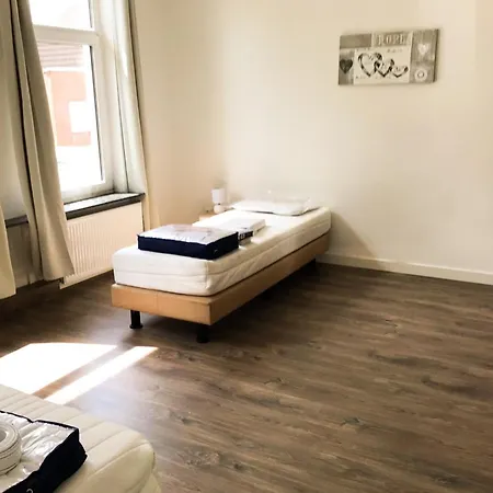 Modern Voor 5 Personen - 44-1 Apartment Weener